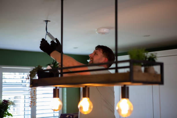 Best Affordable Emergency Electrician  in Akron, OH